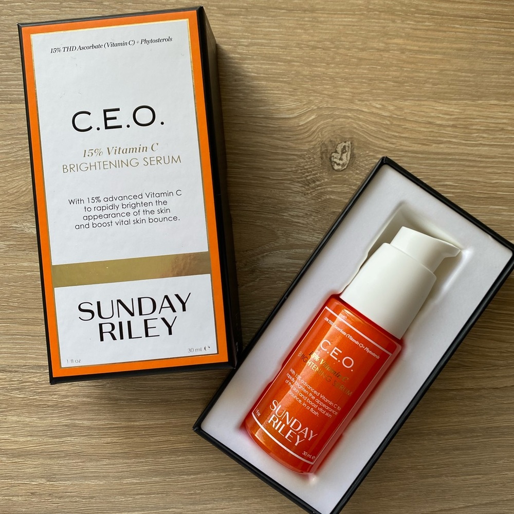 SUNDAY RILEY C.E.O. 15% Vitamin C Brightening Serum